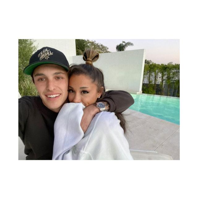 6 Fakta Dalton Gomez Agen Real Estate Tunangan Ariana Grande Showbiz Liputan6 Com