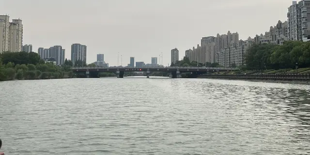 Mengarungi Kanal Buatan Terpanjang Dunia di China