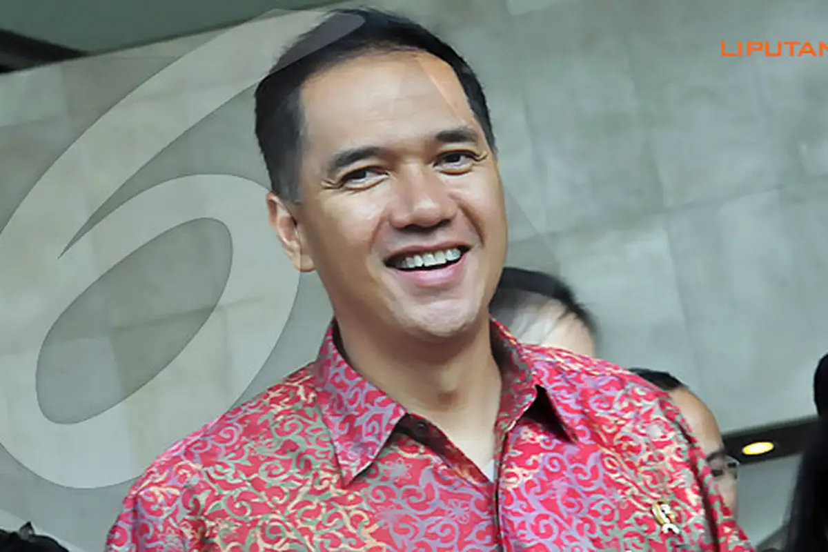 gita-wirjawan-senyum-130429b.jpg