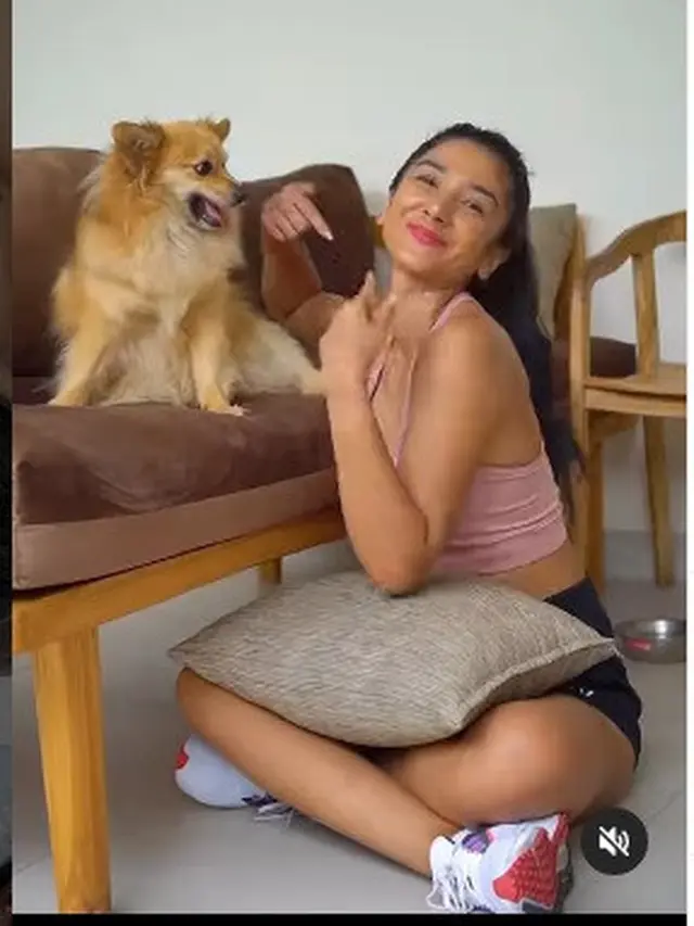 Pesona Fanny Ghassani (Foto: Instagram fannyghassani)