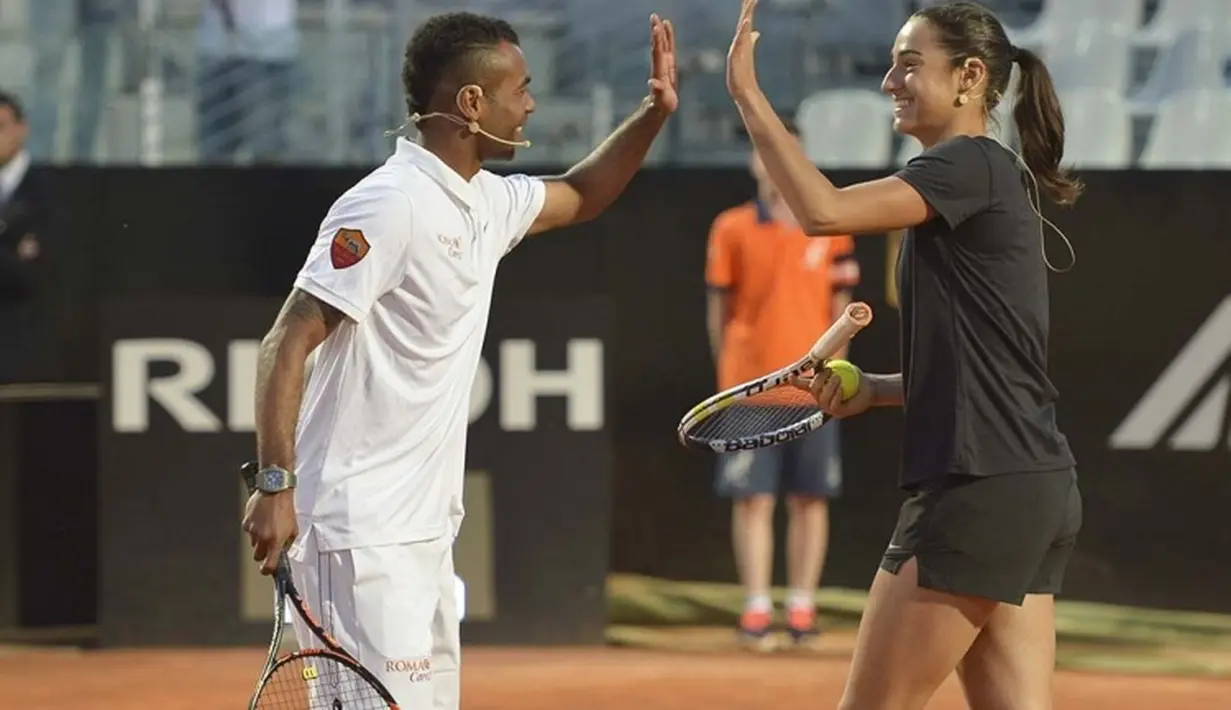 Ashley Cole dan Caroline Garcia. (www.asroma.it)