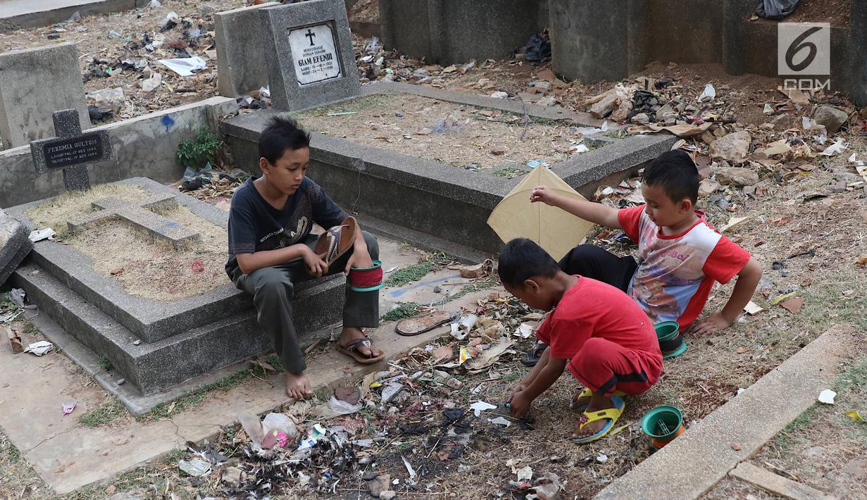 FOTO: TPU Menteng Pulo jadi Sarana Bermain Layang-layang ...
