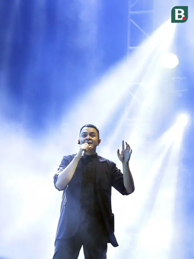 [Fimela] Konser Tulus