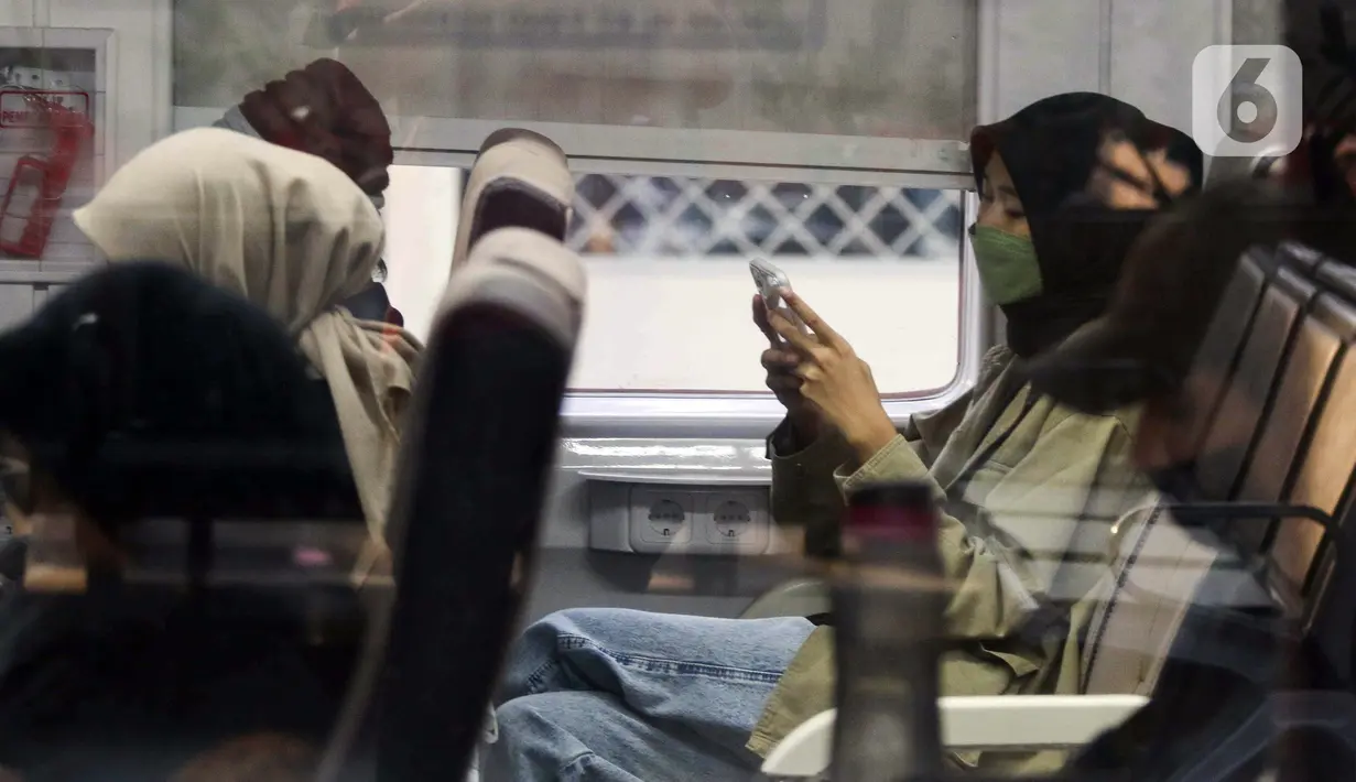Dia berkata mudik gratis ini menjadi kegiatan rutin PDIP untuk membantu pemerintah. (Liputan6.com/Herman Zakharia)