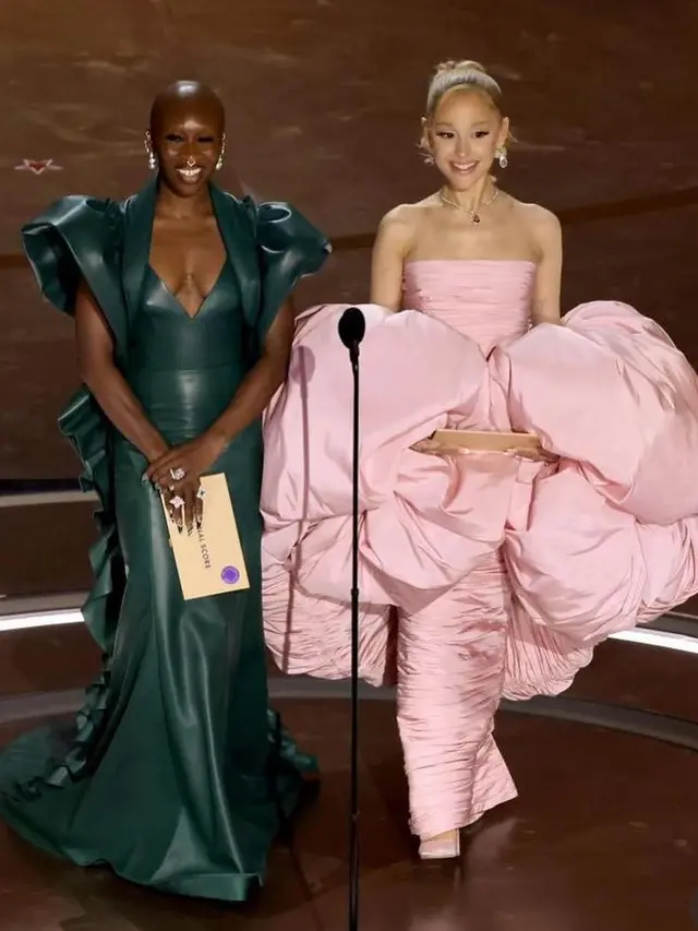 Ariana Grande Dibalut Gaun Mekar saat Red Carpet Piala Oscar 2024. [@arianagrande]