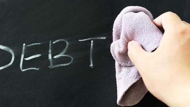 Cara melunasi utang dengan cepat yang bisa Anda coba sekarang