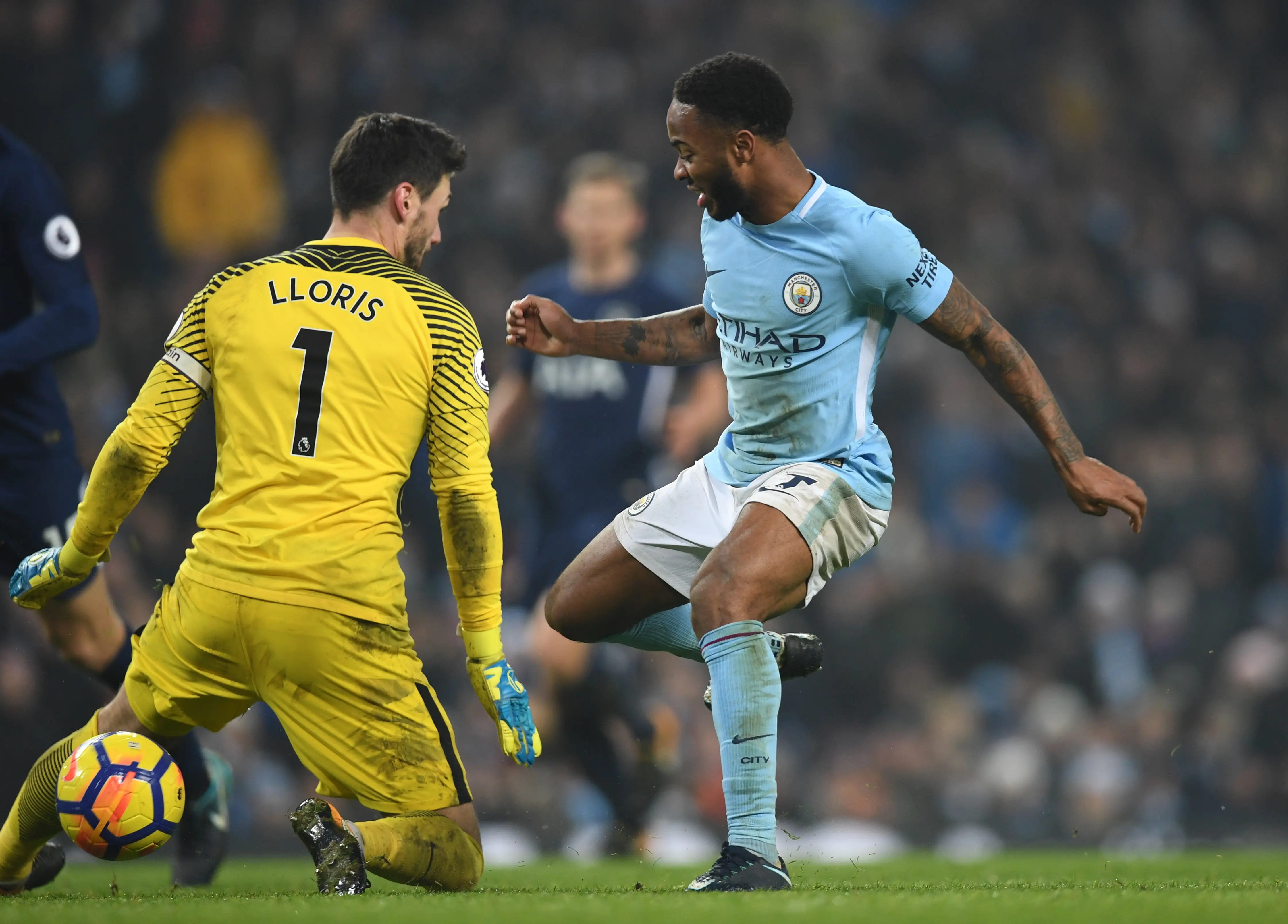 Aksi pemain Manchester City Raheem Sterling saat mencetak gol keempat timnya ke gawang Tottenham. (AFP/Paul Ellis)