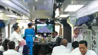 Menteri BUMN Rini Soemarno bertolak menuju Semarang meninjau Tol Trans Jawa (Foto:Merdeka.com/Dwi Aditya Putra)