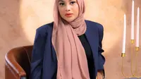 Aurel Hermansyah dengan Noora Wear. [@noorawearofficial]