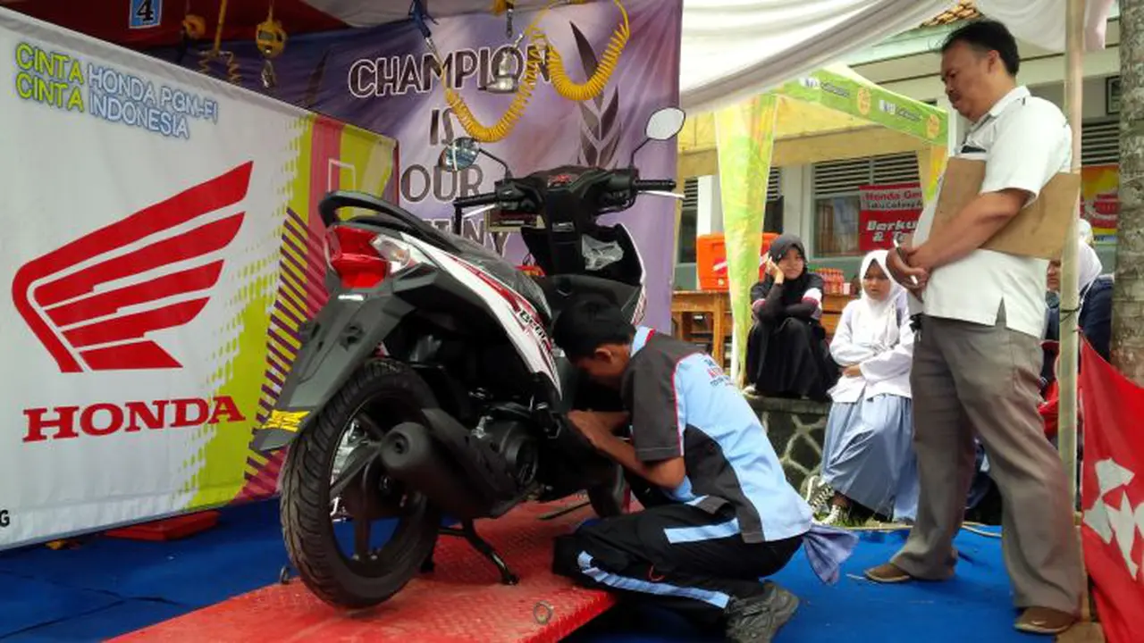3 Perwakilan SMK Jabar Menuju Kontes Mekanik Nasional Honda