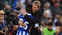Graham Potter telah meninggalkan Brighton and Hove Albion untuk membesut Chelsea sejak 8 September 2022 lalu. Kejeniusannya dalam meracik permainan Brighton di Liga Inggris pada awal musim 2022/2023 ini jadi alasan ia layak menggantikan posisi Thomas Tuchel. Salah satu kejeniusannya tentu saja dengan komposisi pemain saat ia menukangi Brighton. Tercatat ia memiliki 5 pemain asal Amerika Latin yang kini menjadi warisan usai kepergiannya. Berikut kelima pemain tersebut. (AFP/Glyn Kirk)