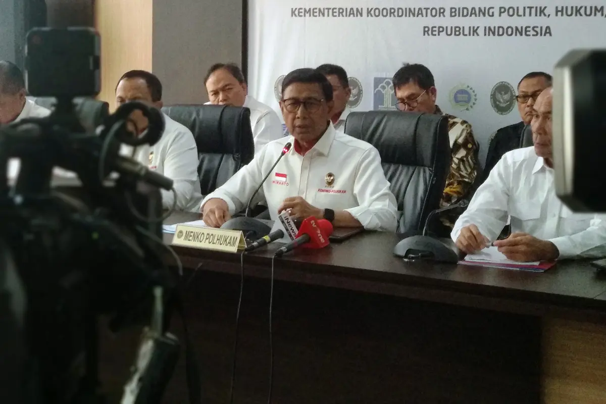 Menko Polhukam Wiranto saat berbicara soal Papua dan Papua Barat, Senin (2/9/2019). (Liputan6.com/Putu Merta Surya Putra)