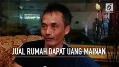 Seorang pria terpaksa berurusan dengan  polisi lantaran membawa uang mainan senilai 4,5 miliar untuk beli rumah.