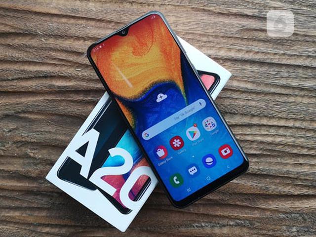 Review Samsung Galaxy A20 Smartphone Entry Level Dengan Gaya Menengah Tekno Liputan6 Com