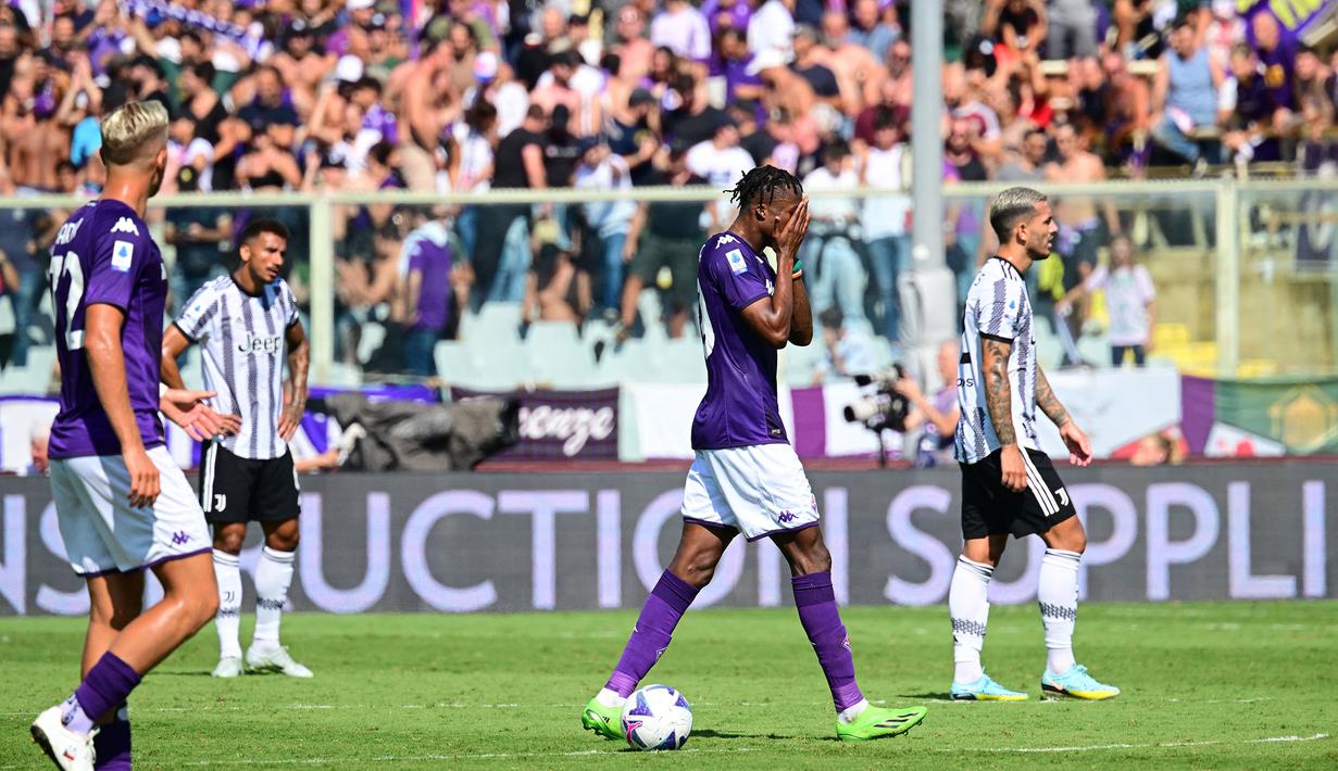 Sayangnya, hingga wasit meniup peluit panjang tanda berakhirnya pertandingan, tidak ada satu pun gol yang tercipta. Laga berakhir dengan skor satu sama. (AFP/Vincenzo Pinto)