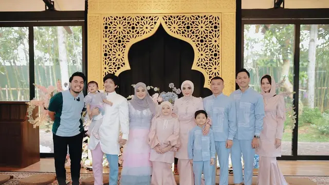 8 Potret Sarah Menzel dengan Keluarga Azriel Hermansyah, Bak Menantu Sendiri