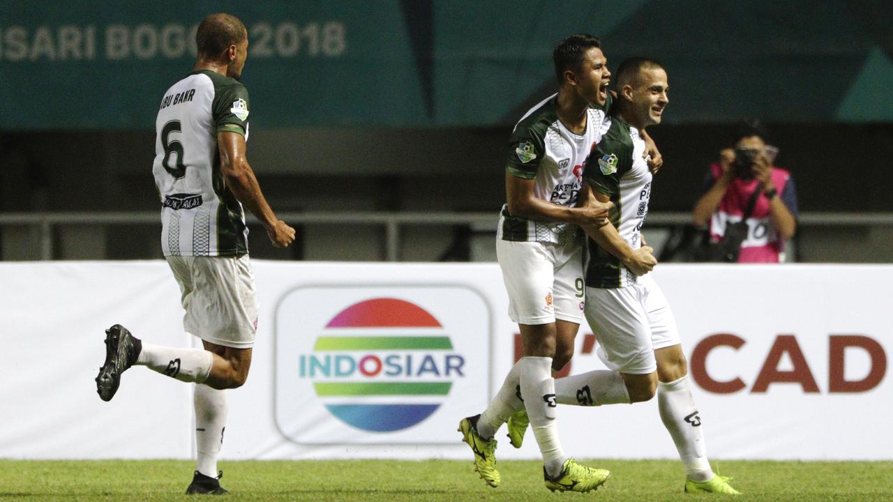 PSMS Medan Vs PS Tira