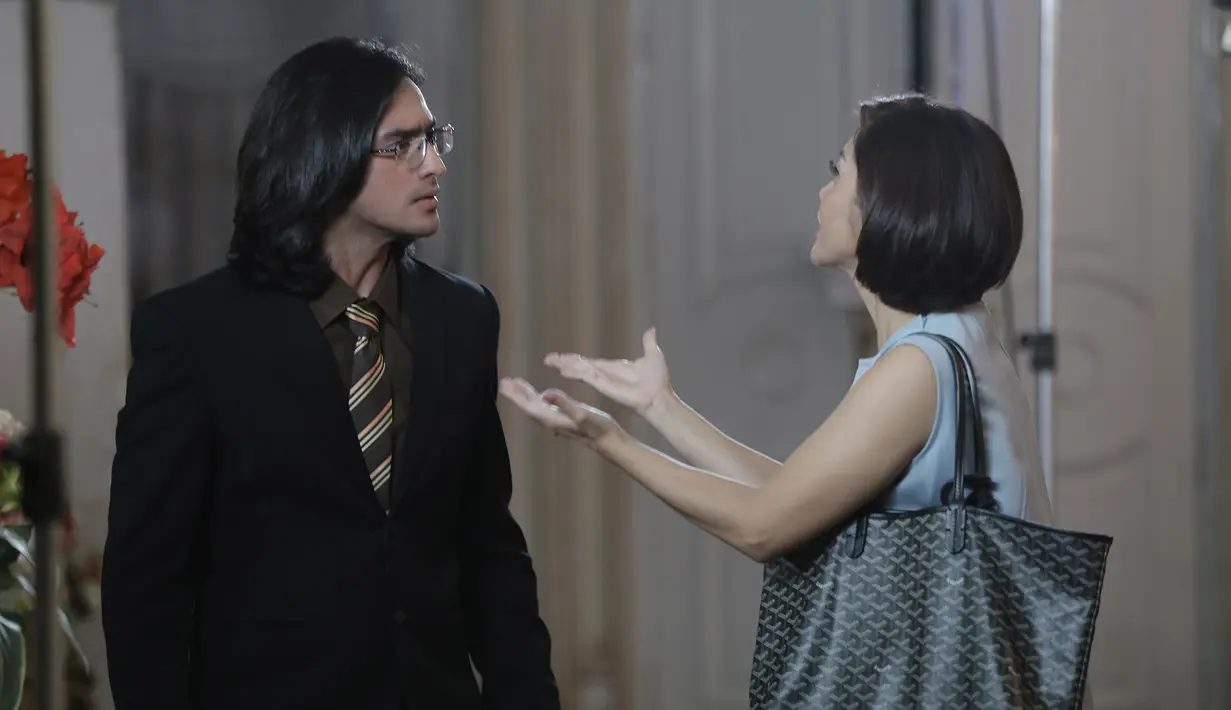 Dalam sinetron yang tayang di SCTV itu, rumah tangganya tidak harmonis. Selalu saja ada perdebatan yang sering terjadi. Eva mengaku sangat mendominasi dalam sinetron tersebut. (Galih W. Satria/Bintang.com)