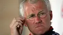 Danish football coach Morten Olsen gestures during a press conference at Santiago Bernabeu Stadium, in Madrid, 23 March 2007. AFP PHOTO/Pedro ARMESTRE 