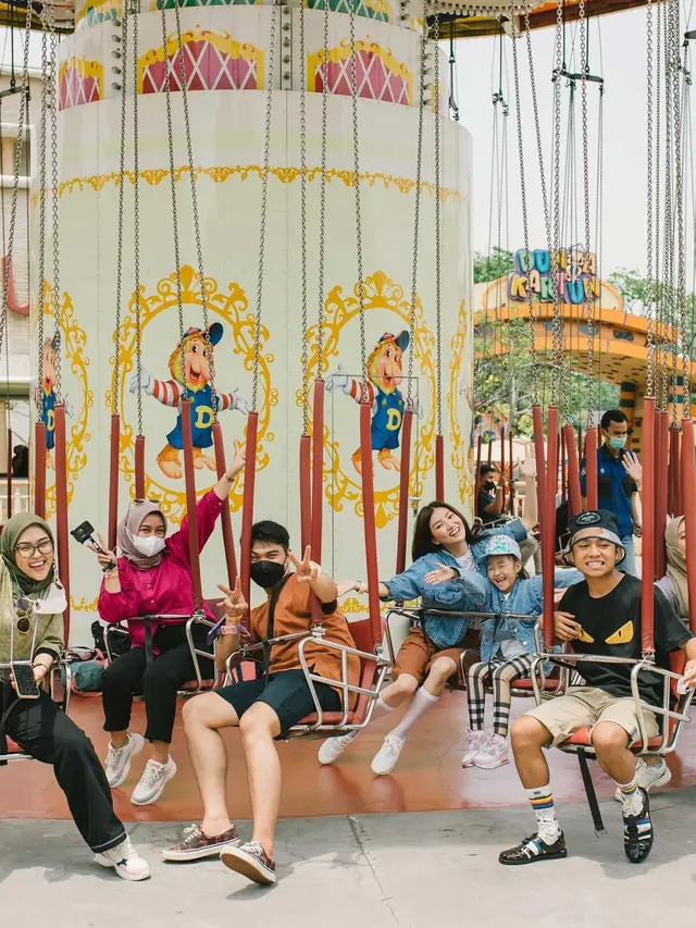 Sarwendah dan anak-anaknya berlibur di Dufan (Instagram/sarwendah29)