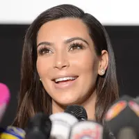 Kim Kardashian lahir pada 21 Oktober 1980. Bintang reality show ‘Keeping Up With The Kardashians’ ini telah berhasil bertahan mendominasi berita utama dari budaya populernya di media massa. (Bintang/EPA)