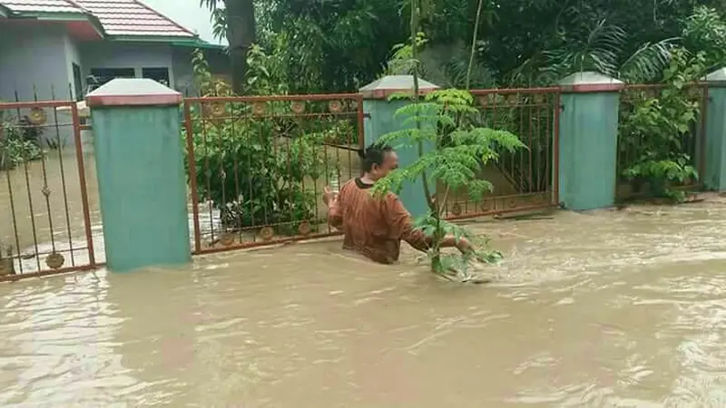 Hari Kedua Ramadan, Daerah Pembuat Perahu Pinisi Terendam Banjir