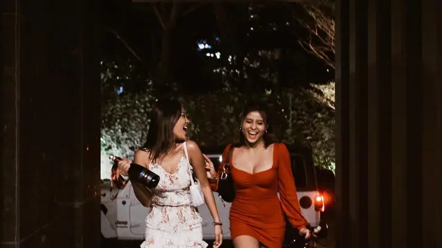 Potret Persahabatan Erika Carlina dan Awkarin (Sumber: Instagram/awkarin)