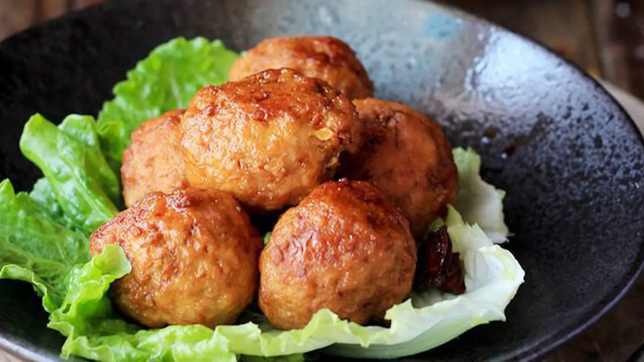 Bakso udang goreng/copyright chinasichuanfood.com