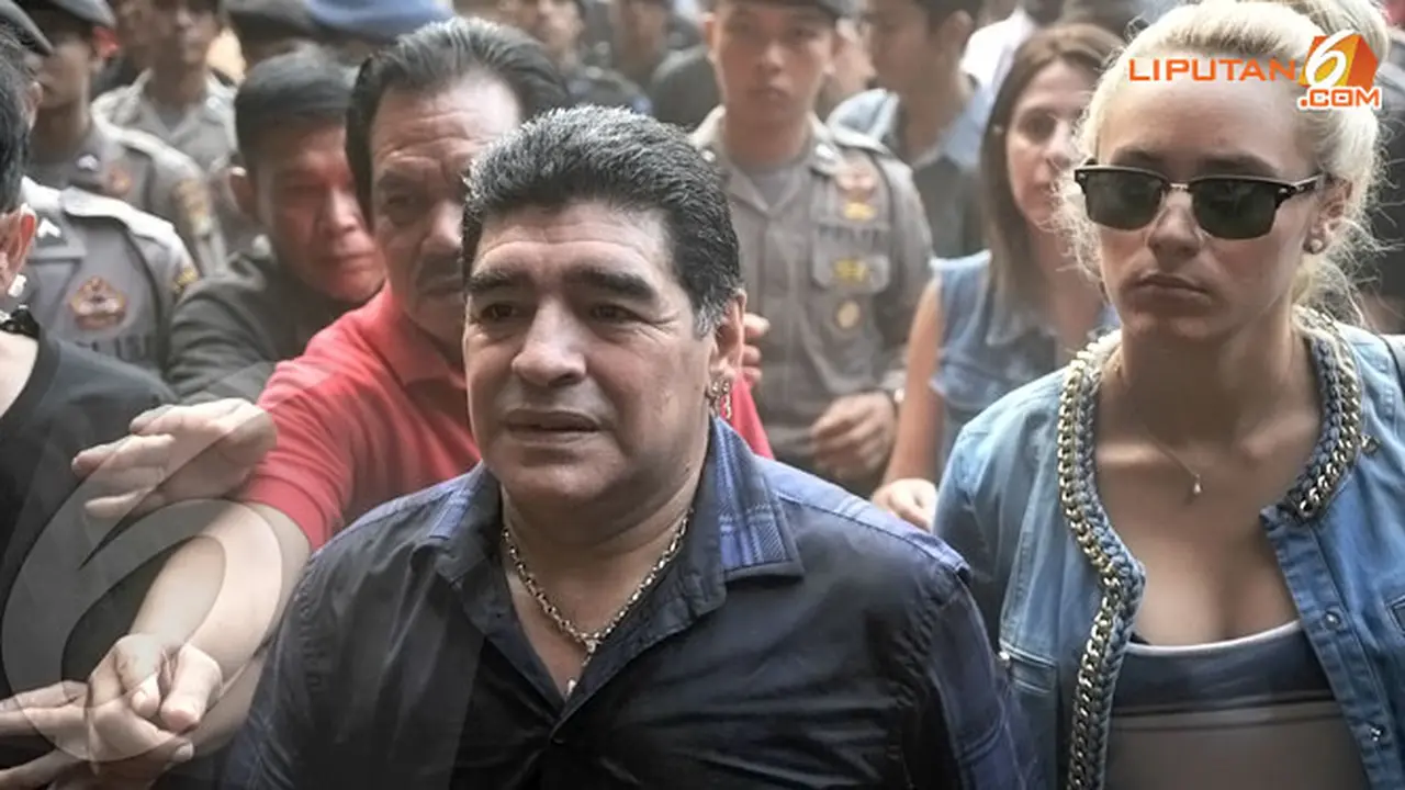 diego-armando-datang-130630c.jpg