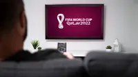 Ilustrasi menonton Piala Dunia. (Alex Photo Stock / Shutterstock.com)