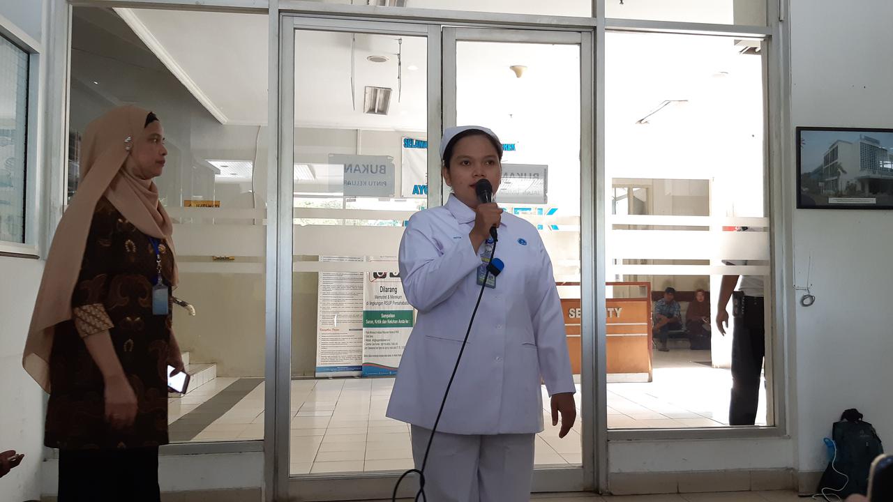 Perawat RSUP Persahabatan Rawat Pasien Positif Corona