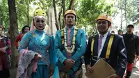 6 Pasangan Ini Lakukan Pernikahan di Flying Fox, Antimainstream Abis