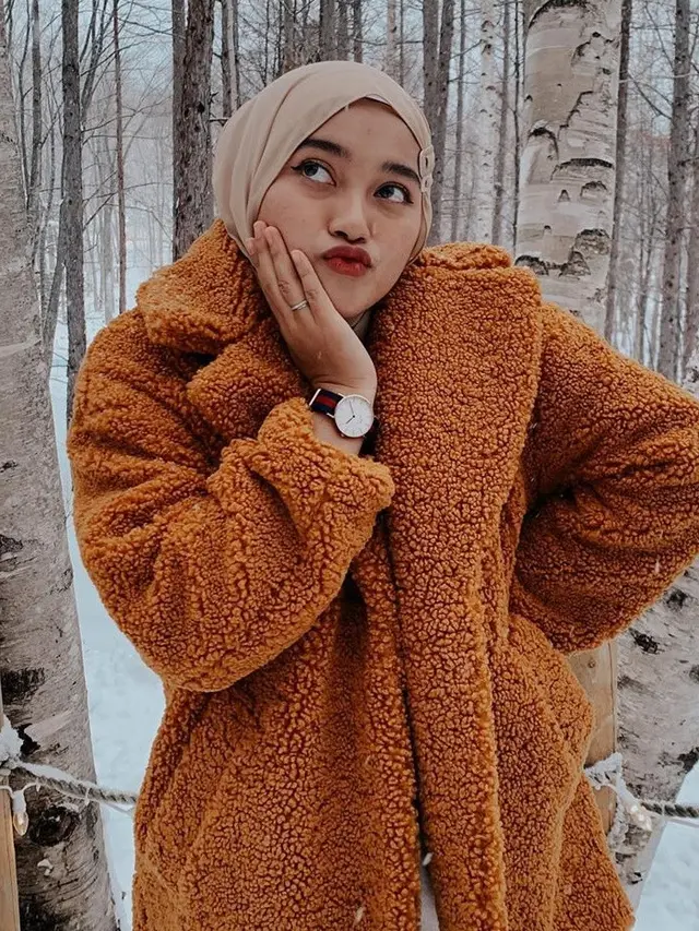 7 Pesona Indira Kalistha, YouTuber Cantik yang Curi Perhatian