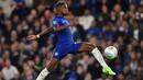 Charly Musonda merupakan jebolan akademi Chelsea yang mampu promosi ke tim senior pada 2017 lalu. Sayangnya, ia belum mampu tampil konsisten dan akhirnya kerap dipinjamkan untuk menambah jam terbang. Sebelum dilepas secara gratis oleh The Blues pada musim panas 2022 ini, Charly hanya mampu mencatatkan 7 penampilan dengan mencetak 1 gol dan 2 assist. (AFP/Glyn Kirk)