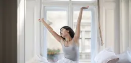 Mulai dari membuka jendela hingga meluangkan waktu untuk diri sendiri, kebiasaan kecil di pagi hari dapat membantu membangun suasana hati. (Foto/Dok: Pixels)