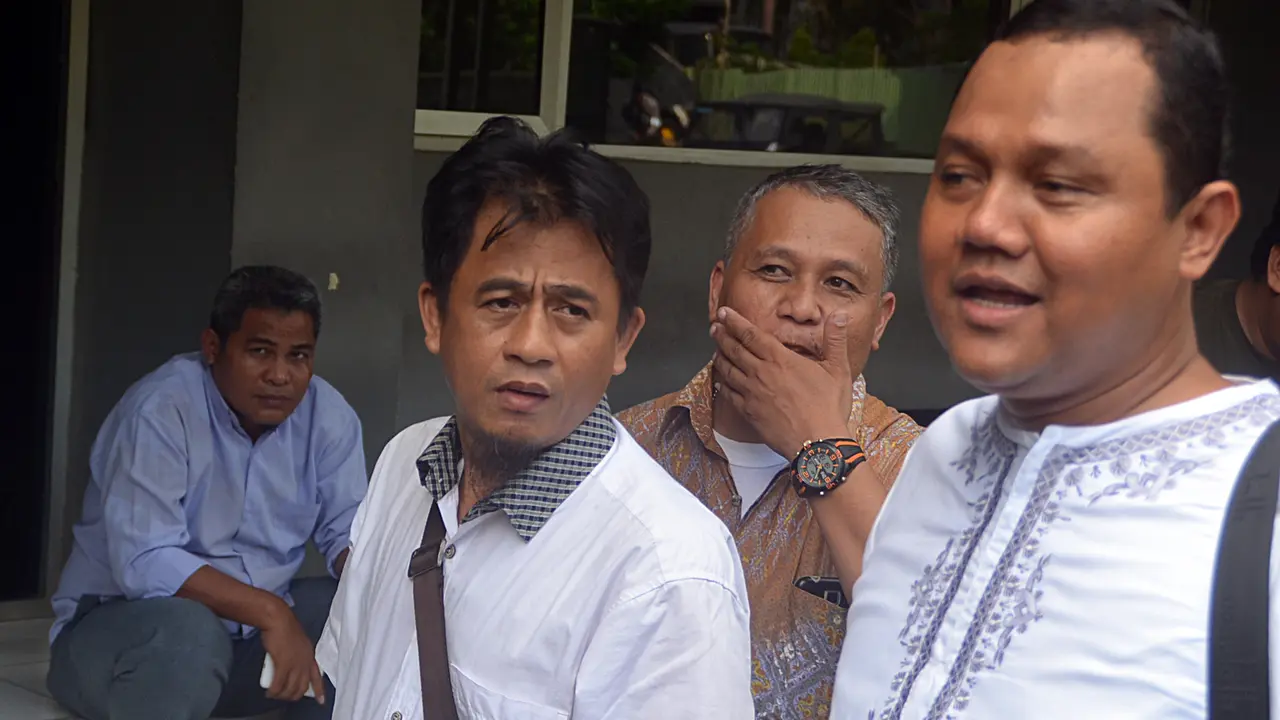 [Bintang] Pengacara Saipul Jamil Lapor ke Polda 