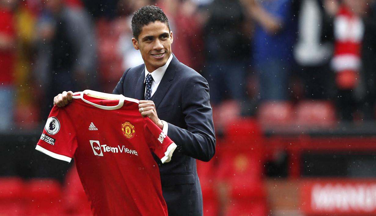 Raphael Varane telah menyelesaikan transfernya ke Manchester United dari Real Madrid, dengan jasanya dimahari €47 juta oleh Setan Merah. (Foto: AFP/Adrian Dennis)