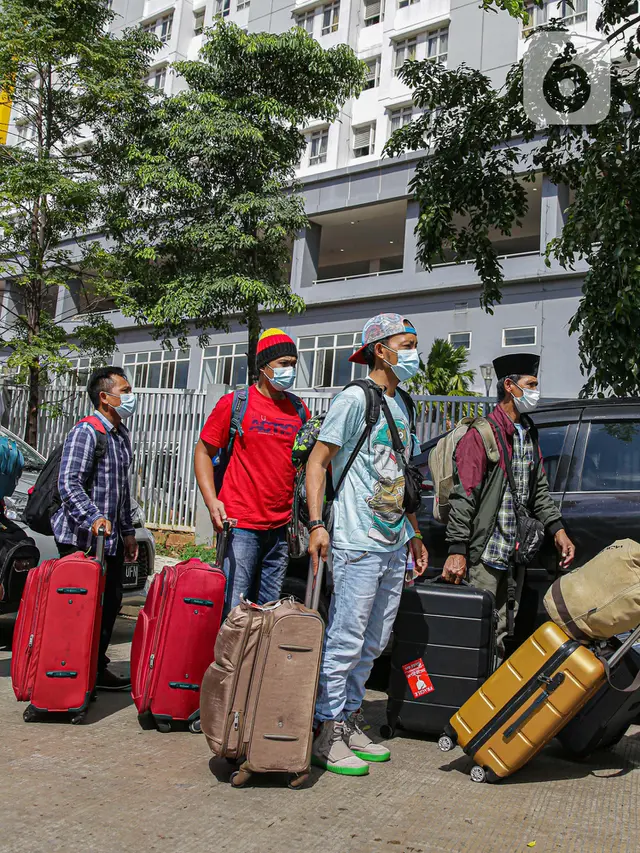 FOTO: Melihat WNI Usai Menjalani Isolasi di RSDC Wisma Atlet Pademangan
