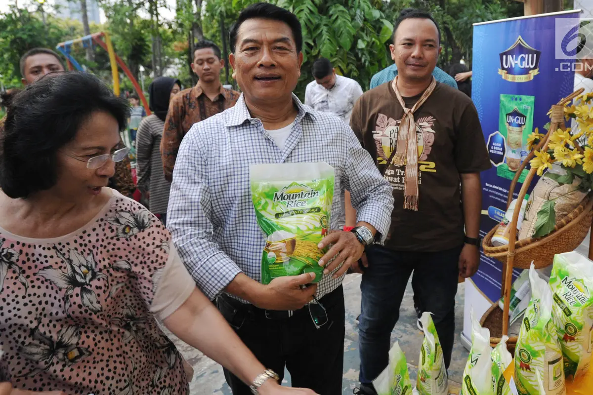 PHOTO: Dukung Produk Lokal, Moeldoko Kunjungi Festival Panen Raya Nusantara