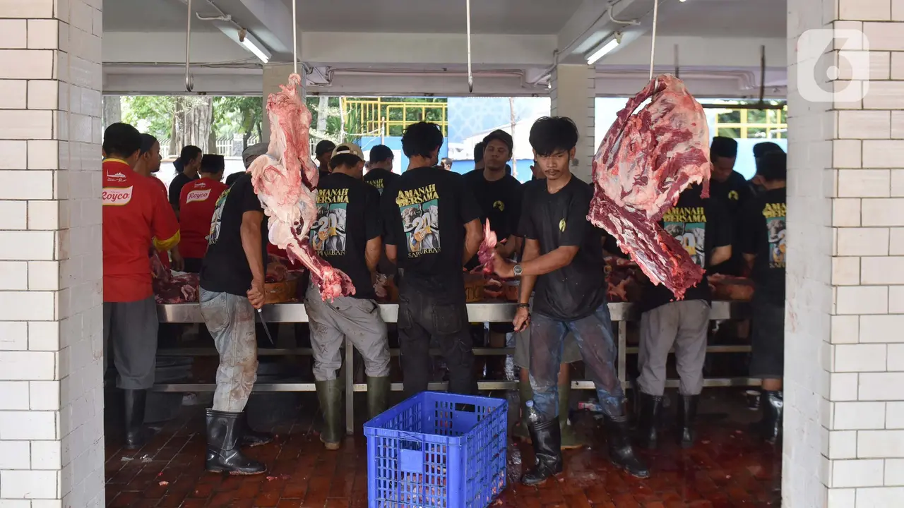 Tidak Bagikan Kupon, Masjid Istiqlal Antar Langsung Daging Hewan Kurban