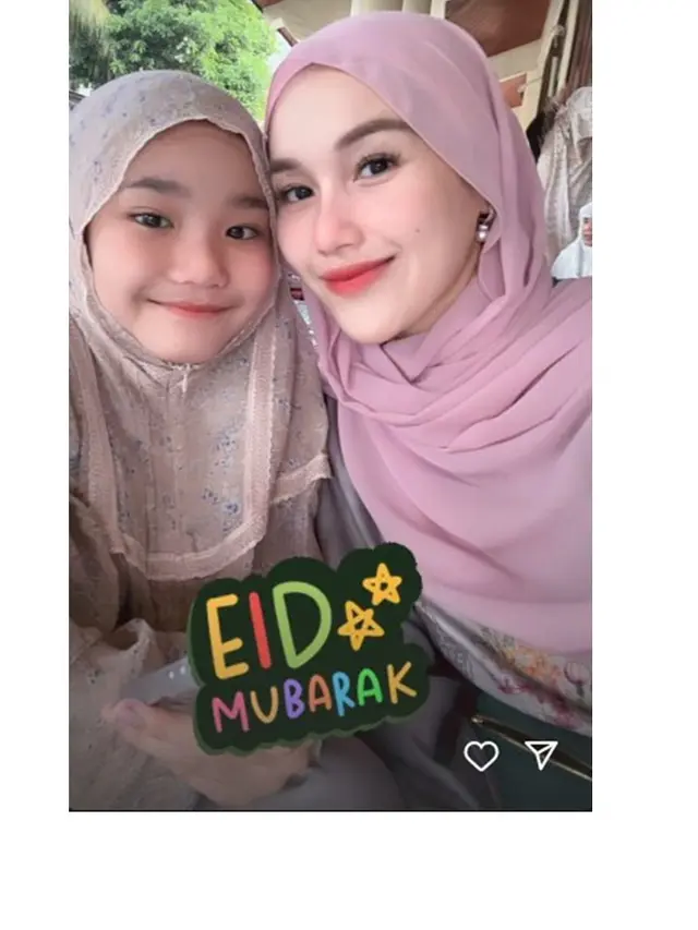 8 Potret Ayu Ting Ting Rayakan Idul Adha Tanpa Orang Tua, Tampil Berhijab