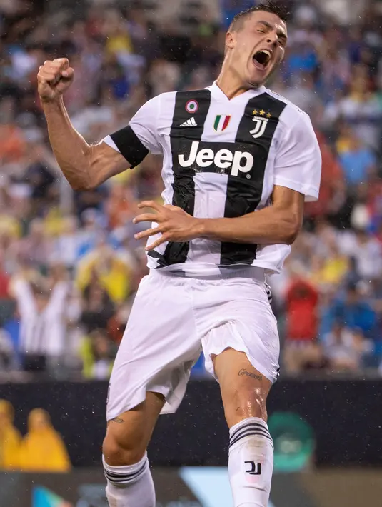 Selebrasi pemain anyar Juventus, Andrea Favilli usai mencetak gol ke gawang Bayern Munchen dalam International Champions Cup (ICC) 2018 di Lincoln Financial Field, Philadelphia, Amerika Seikat, Rabu (25/7). (AP Photo/Chris Szagola)