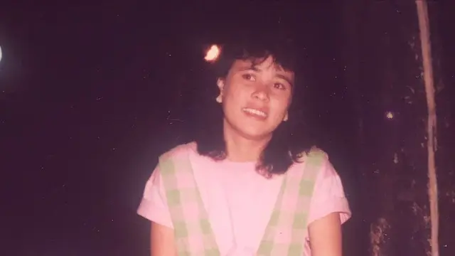 Cantik Sedari Dulu, Ini 6 Potret Masa Muda Ibunda Prilly Latuconsina