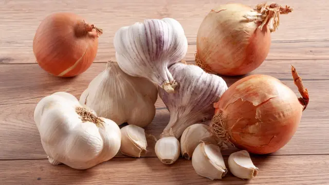 Bawang Putih dan Bawang Bombay