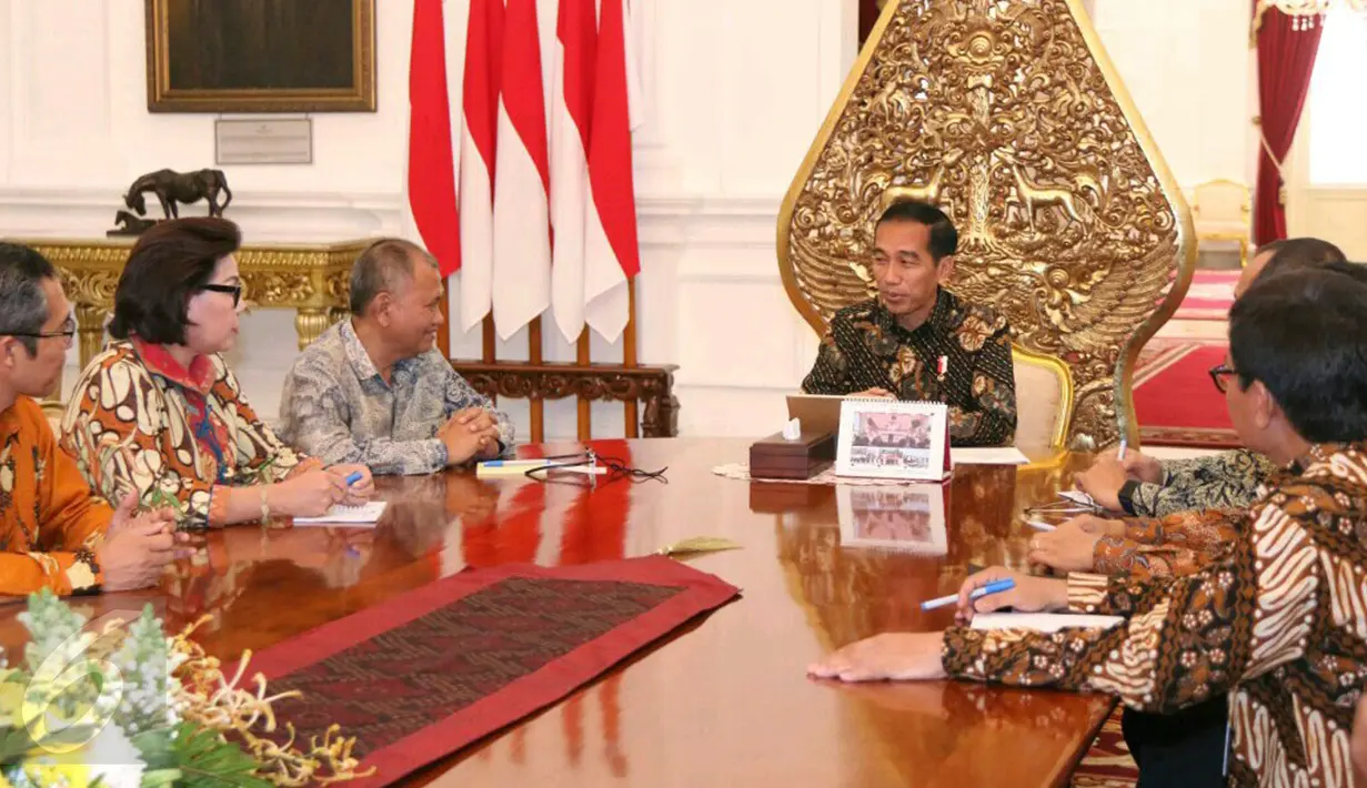 Presiden Joko Widodo (Jokowi) dan empat pimpinan KPK melakukan pertemuan di Istana Merdeka, Jakarta, Jumat (5/5). Pertemuan dengan Presiden merupakan permintaan dari pimpinan KPK untuk memberikan masukan kepada Jokowi. (Liputan6.com/Angga Yuniar)