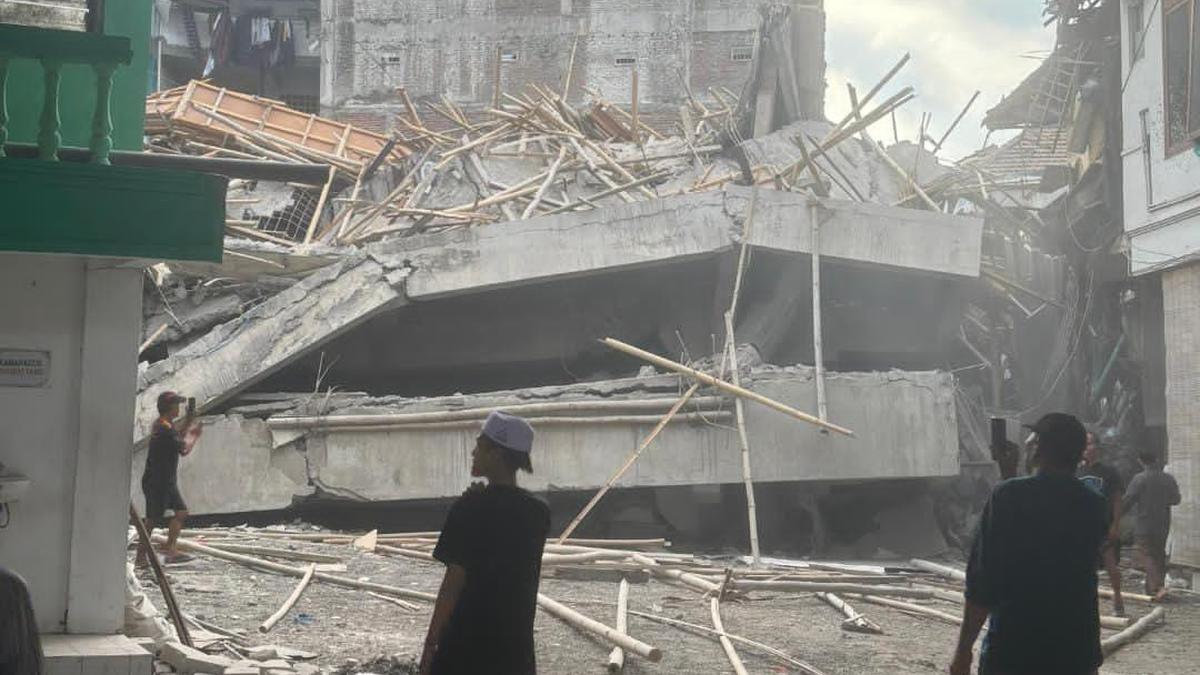 Wagub Jatim Pastikan Evakuasi Korban Al-Khoziny Tak Berjalan Lambat
