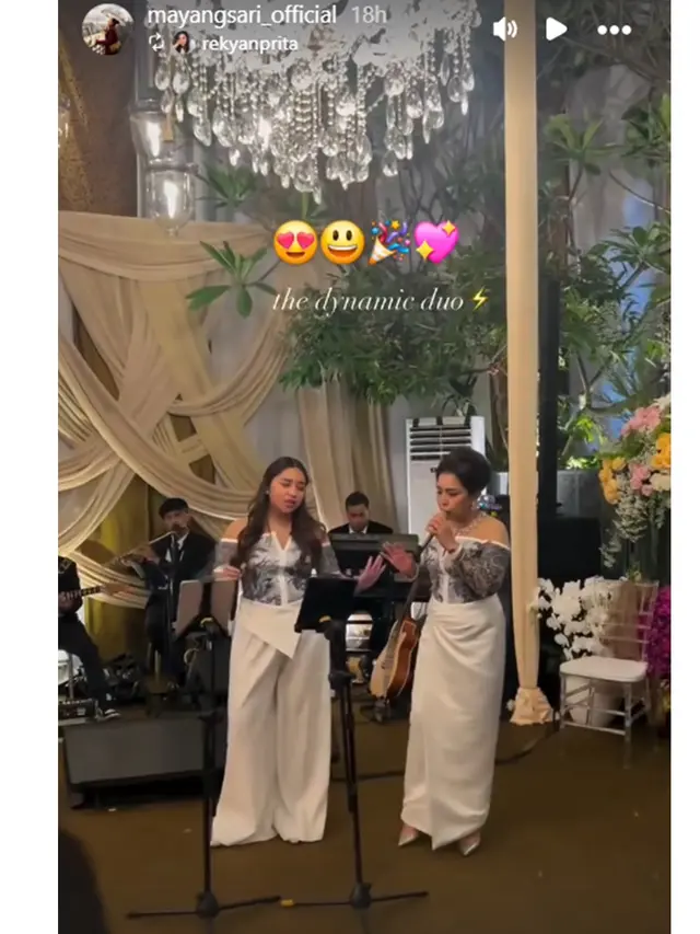 6 Detail Outfit Couple Mayangsari dan Khirani di Anniversary Pernikahan ke-25