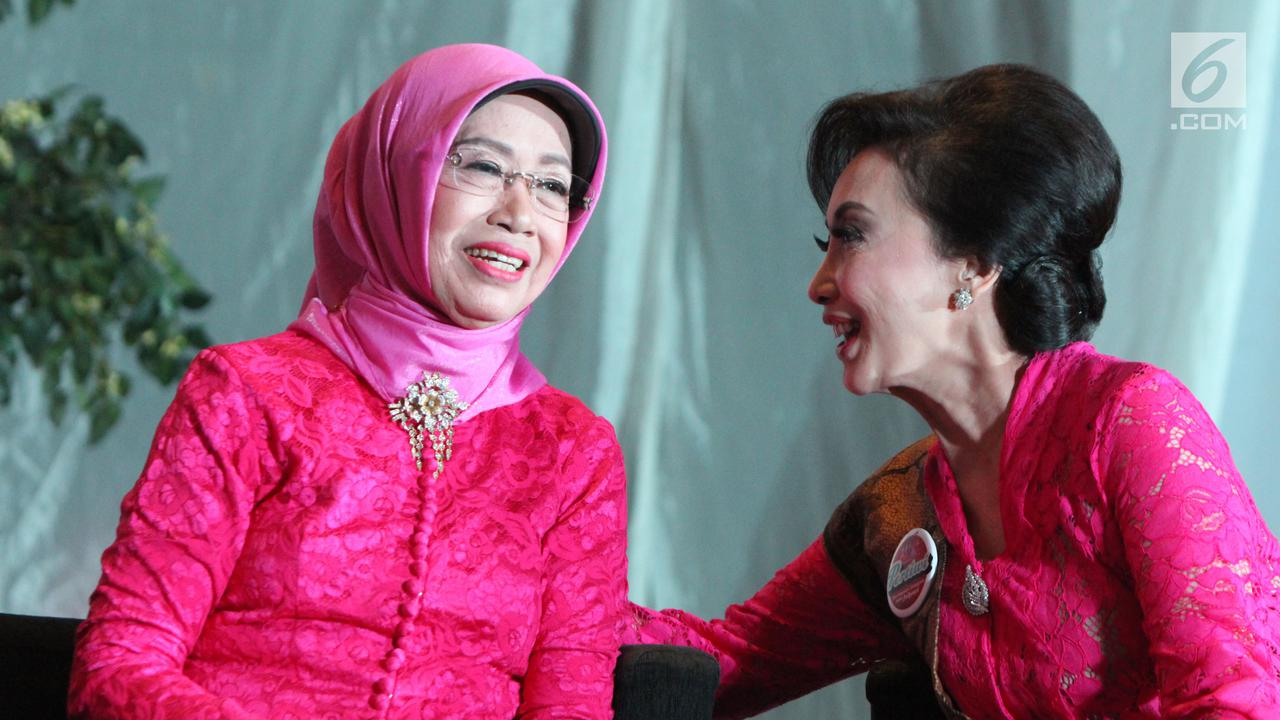 Ibunda Jokowi Dapat Penghargaan Perempuan Tangguh