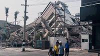 Jumlah korban tewas akibat gempa dahsyat di Myanmar pada Jumat (28/3/2025) meningkat menjadi 144 orang, sementara 732 lainnya mengalami luka-luka. (Foto: AFP)