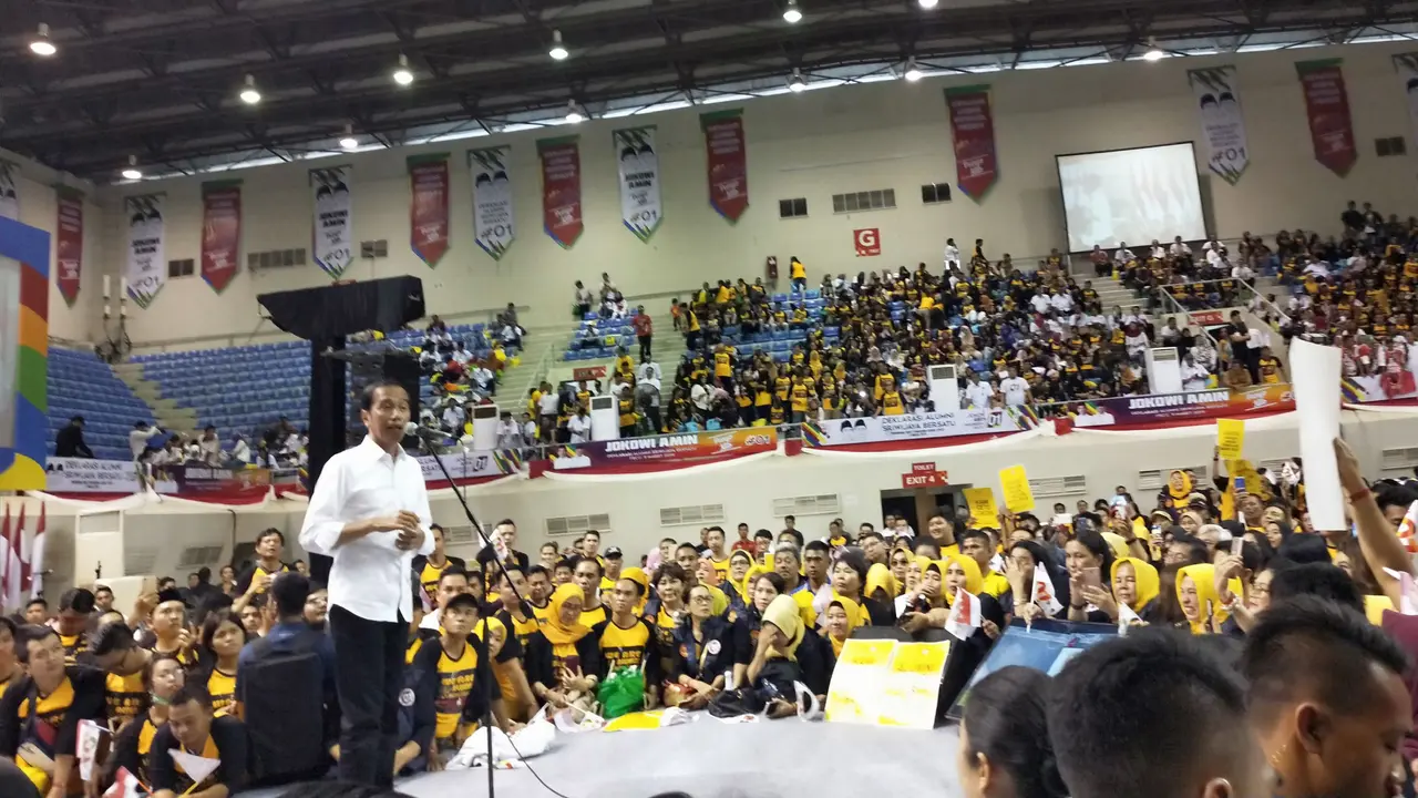 Jokowi : Jangan Sampai Rakyat Ditakuti Isu Indonesia Bubar